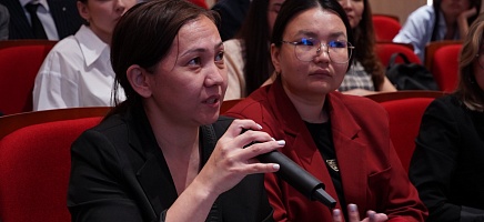 Архив Президента обучил архивному делу 95 специалистов Нацбанка фото галереи 3